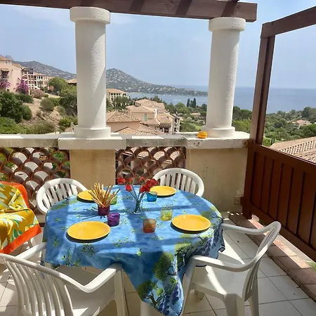 Apartment Cap Esterel : Magnifique Vue 2 Pcs Climatise / 5 Pers Saint-Raphael (Var)